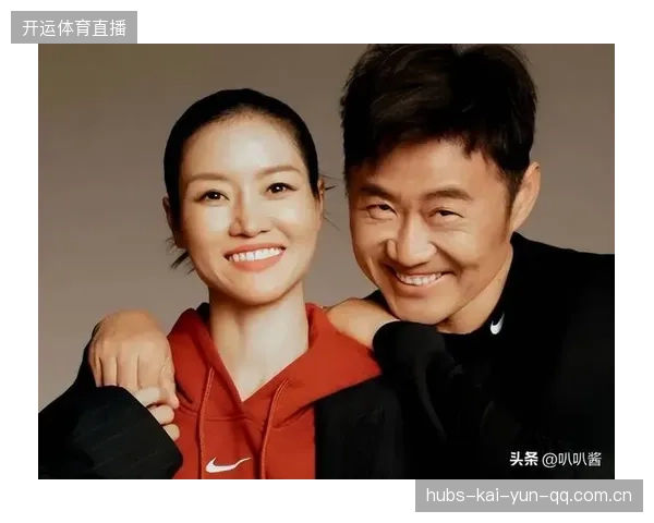 44岁李娜近况曝光！嫁给姜山20年儿女双全，如今婚姻幸福被宠成公主